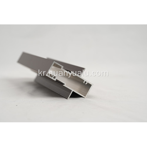 파우더 코팅 된 알루미늄 도어 및 창문을 설치하십시오